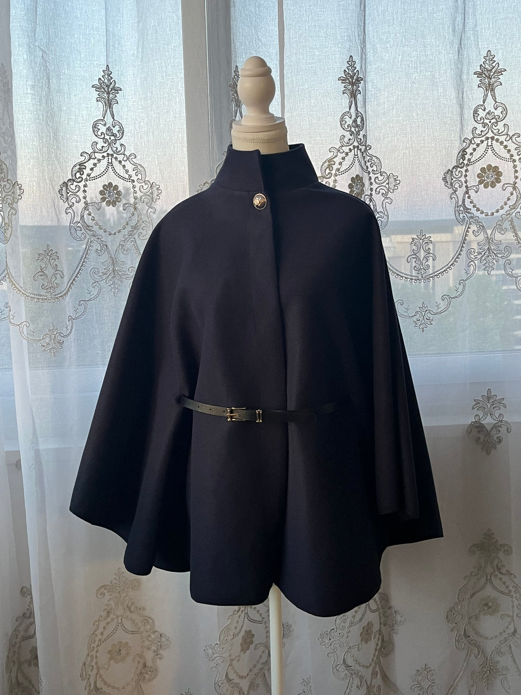 Cape Élégante Femme à Col Montant avec Ceinture